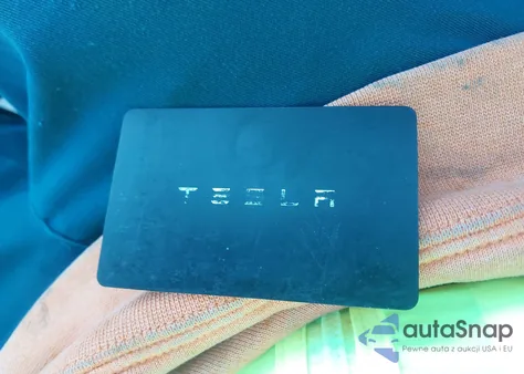 2021 Tesla Model 3 Performance Dual Motor All-Wheel Drive z USA, uszkodzony, nr VIN 5YJ3E1EC2MF063373